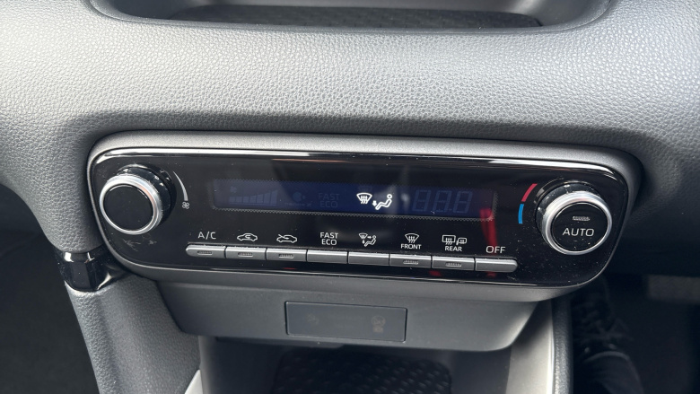 Toyota Yaris 1.5 Hybrid Icon 5dr CVT Hybrid Hatchback